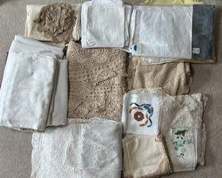 Vintage Crochet, Linen and Lace Table Cloths Napkins