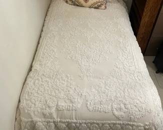 Twin Size Serta Mattress, Bedframe, Box Spring,  Linens