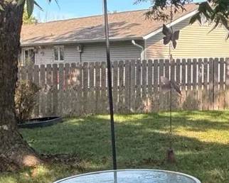 Lawn Decor with Metal Round Side Table