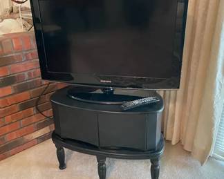 Samsung 32 HD LCD 720p TV, Sony DVD Player  Recorder with Stand