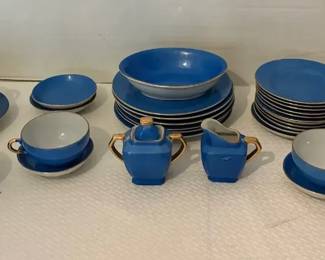 Art Deco Design Tea Set