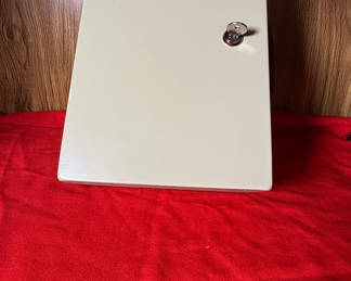 Lot 86: Metal Locking Storage Cabinet