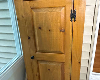 Lot 1: Wooden Storage Cabinet