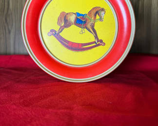 Lot 62: Sweetie Bear Bakery Decorative Tin Container