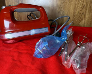 Lot 95: KitchenAid 9-Speed Hand Mixer with Attachments