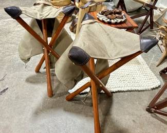 Folding camp stools