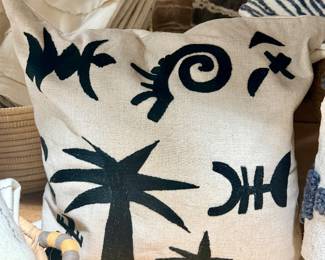 Keiskamma Black Linen and Silk Embroidered pillow