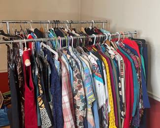 Vintage Women’s Clothing 