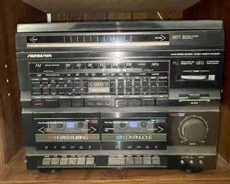 Soundesign BDT Stereo System