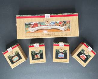 Hallmark Keepsake Claus & Co. R.R. Collection and Train Trestle Display Stand