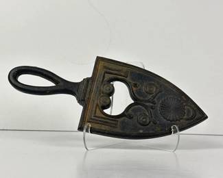 187 antiquecastironsadironwithdecorati