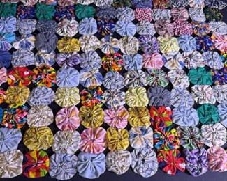 134 vintagefabricyoyoquilttops