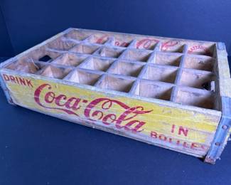 070 vintagecocacolawoodcratewithyellow