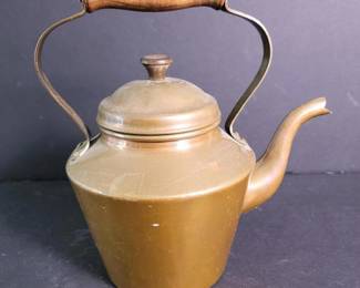 275 brassteapotwithwoodenhandle