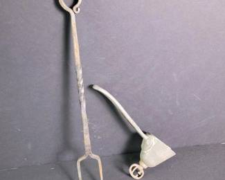 283 antiqueforgedironforkandmetaloill
