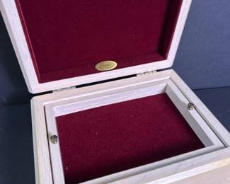 310 woodenjewelryboxwithredfeltlining