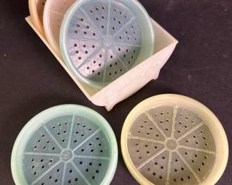 295 vintageplasticsoapsaverdishwithmul
