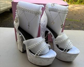 Dollskill shoes