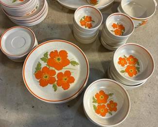 266 lenoxtemperwarefireflowerdinnerware