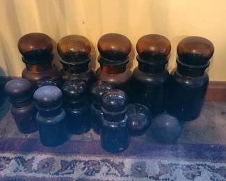 127 apothecarybottlesamberglasswithgrou