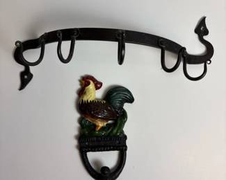 025 ironwallrackandcastironroosterwal