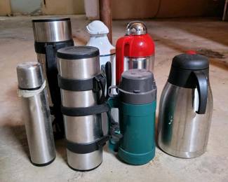 088 assortedthermosesbeverageflasksandc