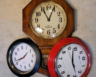 114 wallclockswoodenregulatorblacklondo