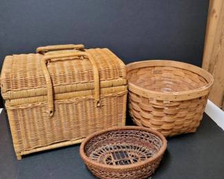 113 wickerpicnicbasketsplintbasketandw