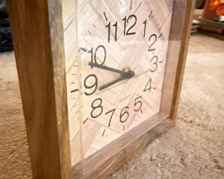 190 vintagespartuswoodgrainsquarequartz