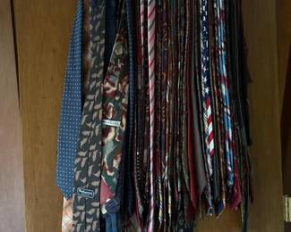 175 assortedvintagenecktieswithnoveltyd