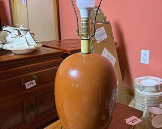 223 largeterracottastyletablelampbulbou