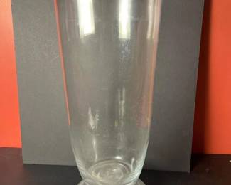 152 largeclearglasspedestalvase