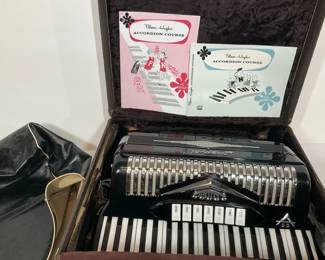 Marino Accordion with Case Palmer Hughes Course Books