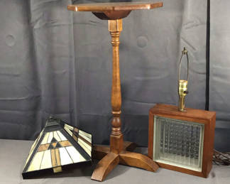 Lot 141: MCM Craftsman Style Decor