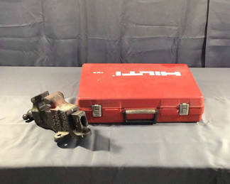Lot 191: Reed Vice & Hilti TM8 Hammer Drill