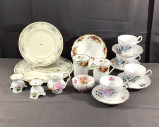 Lot 124: Tea Time