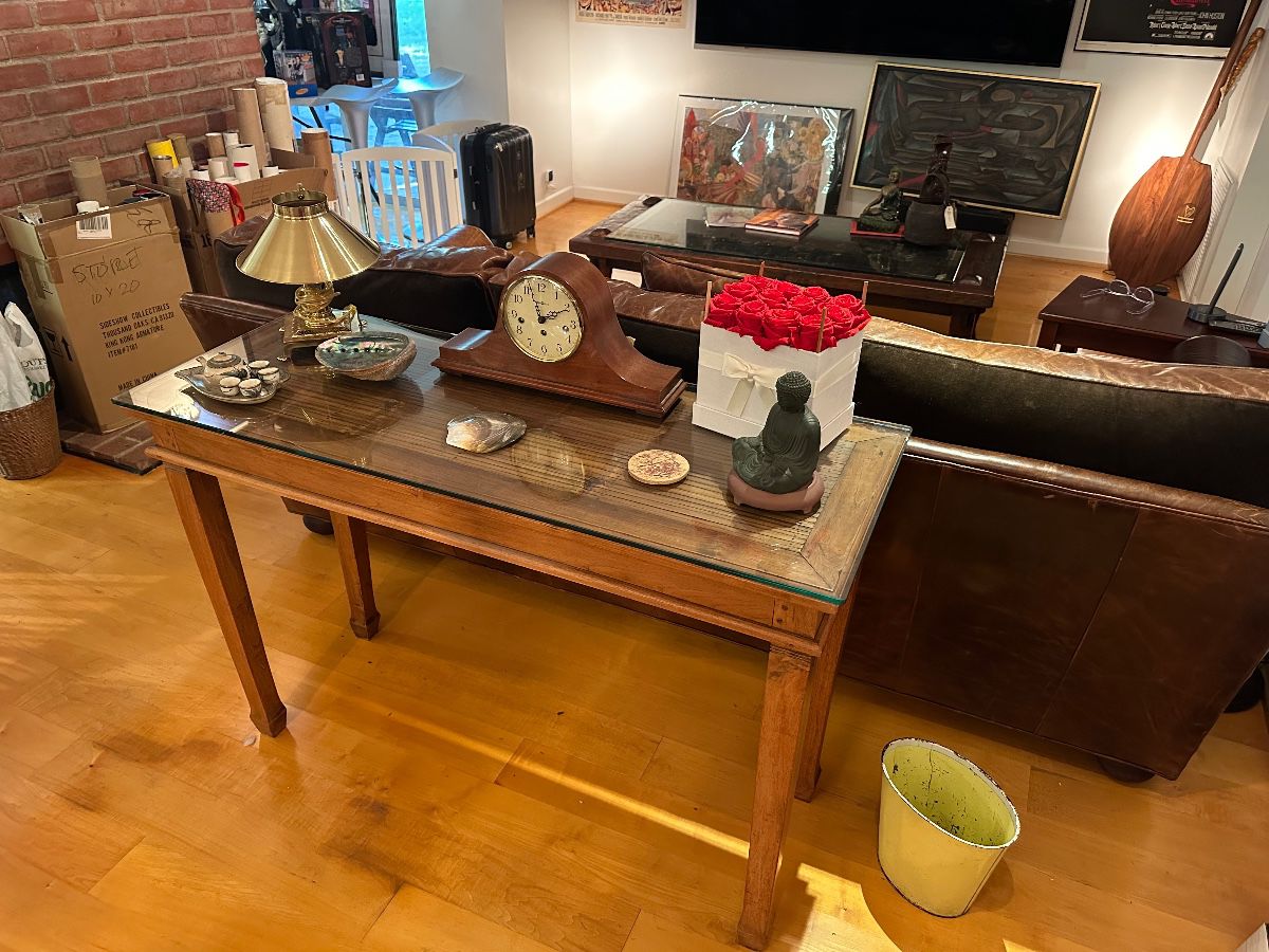 STUDIO CITY HOLLYWOOD COLLECTIBLE ESTATE starts on 10/10/2026