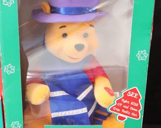 Vintage Telco Motion-ettes Winnie The Pooh With Piglet Animated Musical Christmas Display Figures