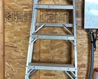 Husky 8' Ladder