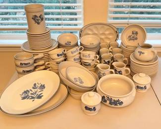 Pfaltzgraff Yorktowne Stoneware