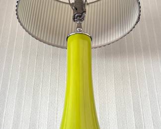 Mid-Century Modern Chartreuse Yellow Art Glass Table Lamp with Flared Trumpet Base