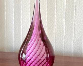 Larson Crystal USA Hand-Blown Cranberry Pink Swirl Art Glass Teardrop Sculpture