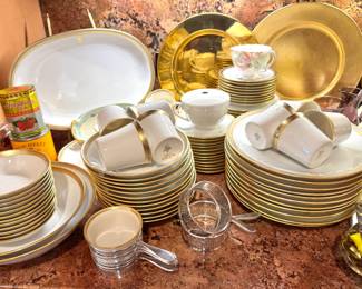 Seltmann Weiden Bavaria White Porcelain Dinnerware Service with Heavy Gold Bands, Large Multi-Piece Set