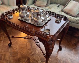 Carved Mahogany Chippendale-Style Tea Table with Pierced Gallery & Cabriole Legs