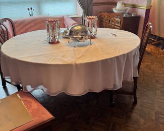 Oval Mahogany Dining Table with Queen Anne Style Chairs