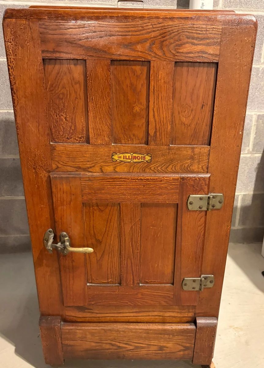 Antique Ice Box - The Illinois - Circa 1900