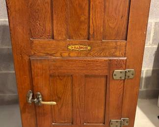Antique Ice Box - The Illinois - Circa 1900