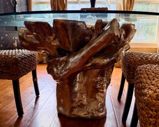 Z gallery table base
