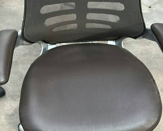 Lot 224: Mesh Back Rolling Office Chair