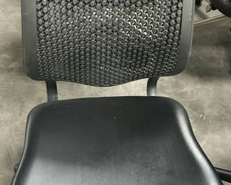 Lot 218: Assorted Black Office Chairs